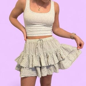 H&M Beige and Gray Ruffled Mini Skirt